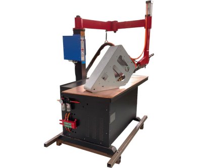 控制箱柜-智能箱柜平台焊接机