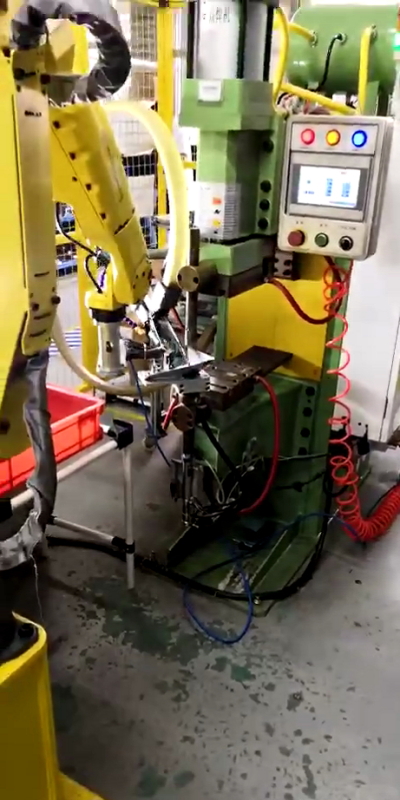 机器人自动焊接